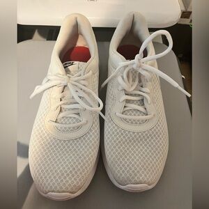 White mesh Women’s Nike sneakers